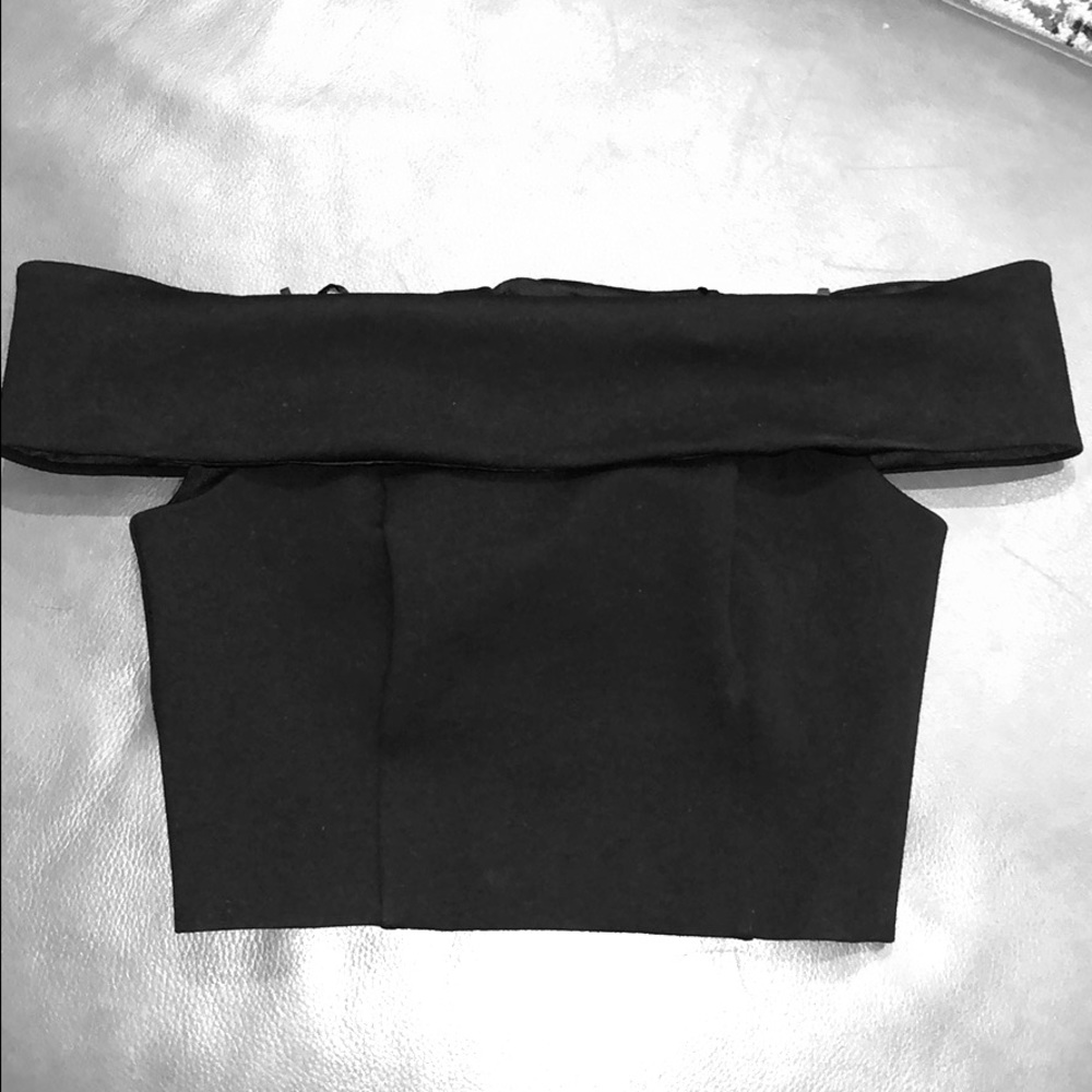 Black crop top